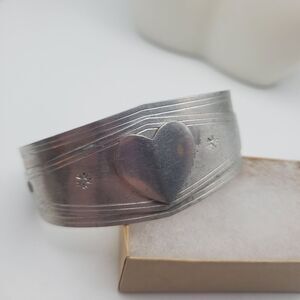 Sterling silver s925 stamped sweetheart heart cuff bracelet hallmarked‎ B0133